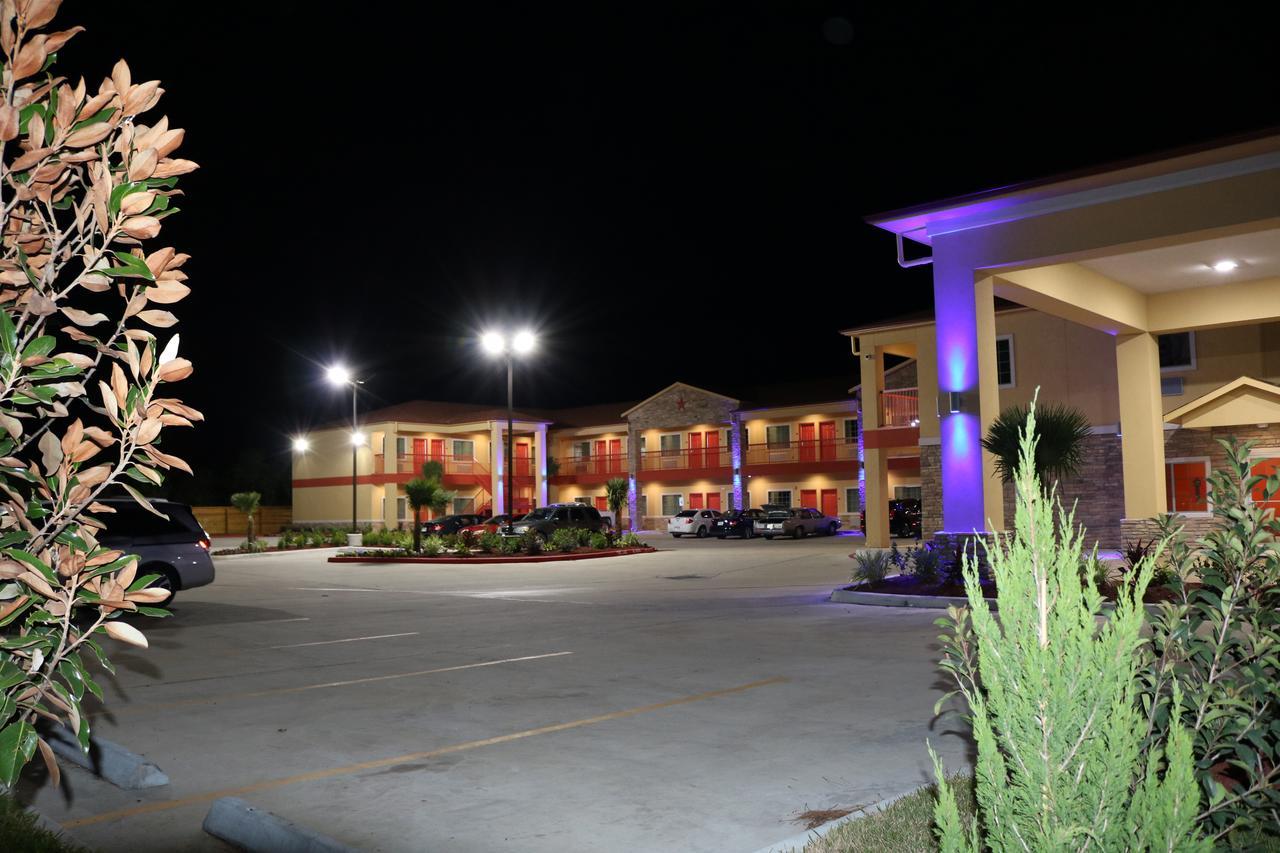 Scottish Inn & Suites - Iah Airport Хъмбъл Екстериор снимка