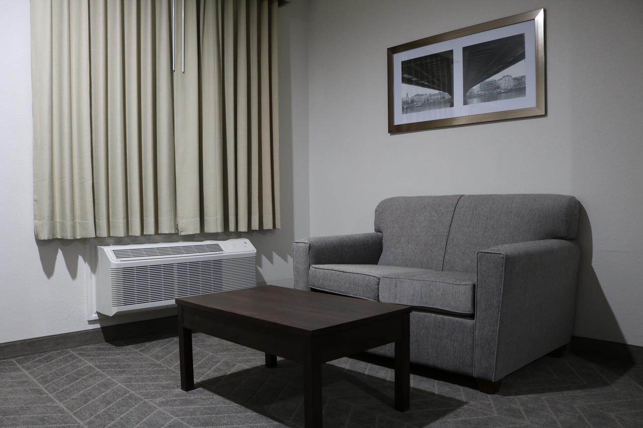 Scottish Inn & Suites - Iah Airport Хъмбъл Екстериор снимка