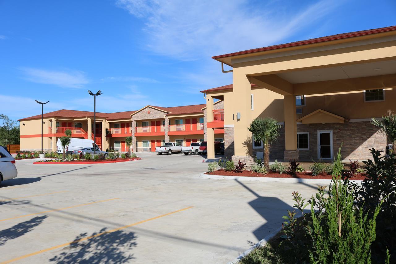 Scottish Inn & Suites - Iah Airport Хъмбъл Екстериор снимка