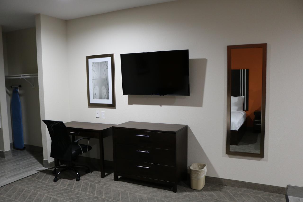 Scottish Inn & Suites - Iah Airport Хъмбъл Екстериор снимка