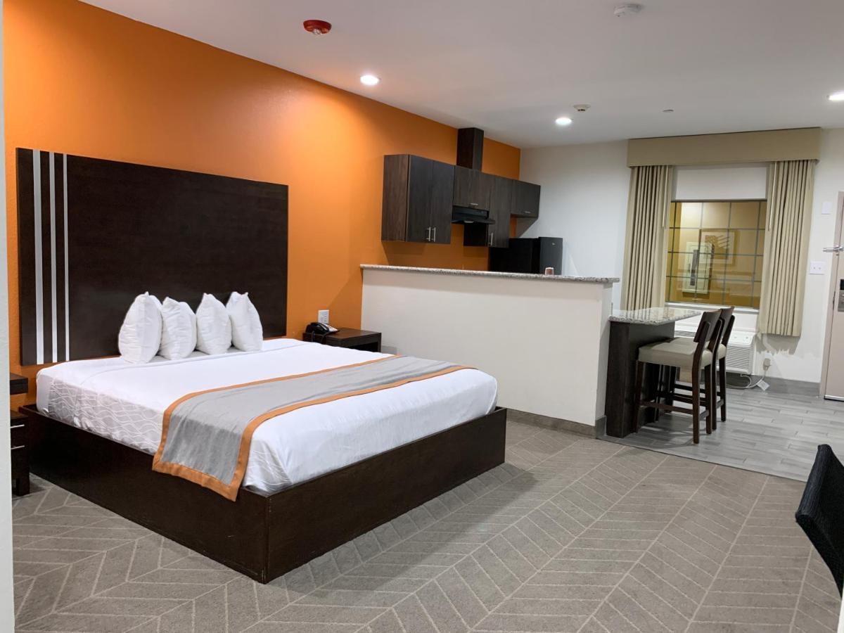 Scottish Inn & Suites - Iah Airport Хъмбъл Екстериор снимка